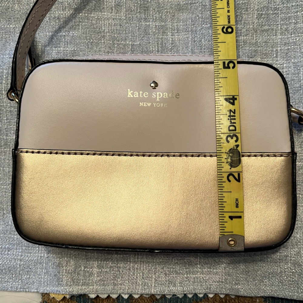 Kate Spade Cream and Gold Crossbody Bag - Picture 4 of 14